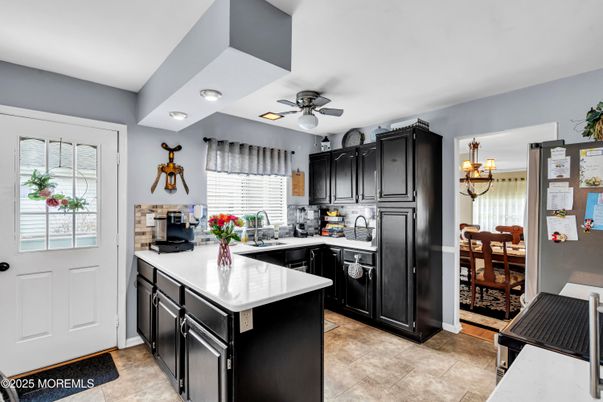 Chandelier, Dining room, Interior, Kitchen