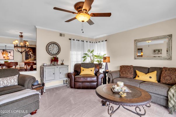 Chandelier, Dining room, Interior, Living room
