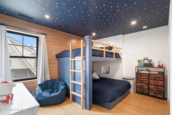 Bedroom, Interior, Recessed Lighting, Sauna Room