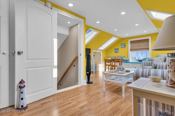 Interior, Recessed Lighting, Wood Texture Flooring