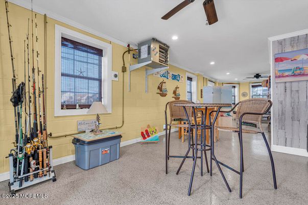 Dining room, Interior, Recessed Lighting