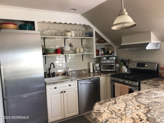 Interior, Kitchen, Pendant Lights, Stainless Steel Appliances