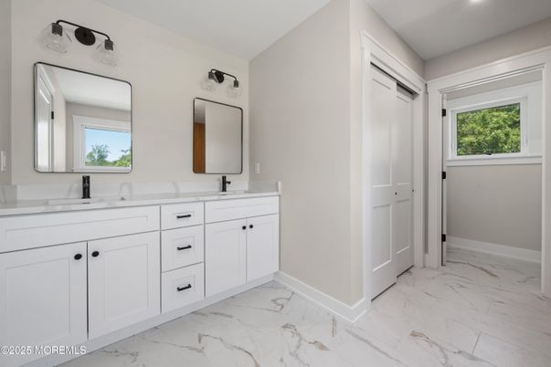Bathroom, Dual Sink Vanities, Interior, Marble, Recessed Lighting