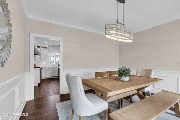 Dining room, Interior, Kitchen, Pendant Lights, Recessed Lighting, Wood Texture Flooring