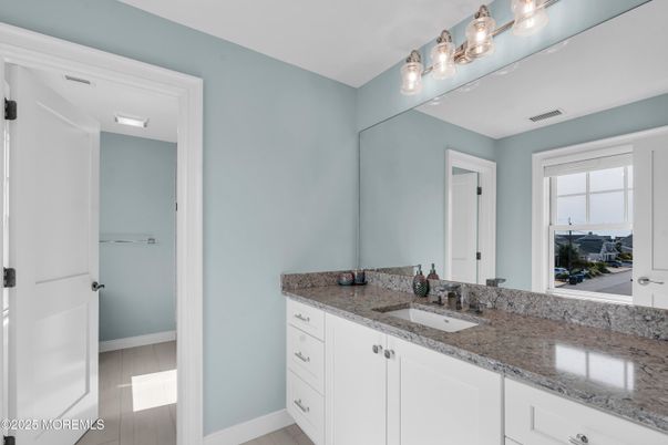 Bathroom, Dual Sink Vanities, Interior
