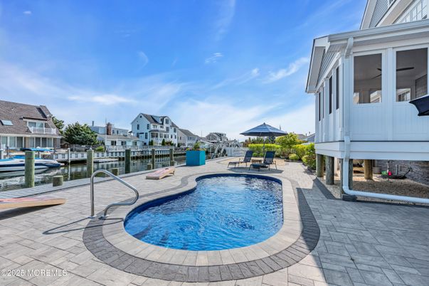 Exterior, Pool, Water