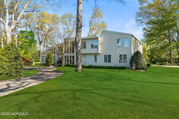 Backyard, Exterior, Facade, Raised Ranch