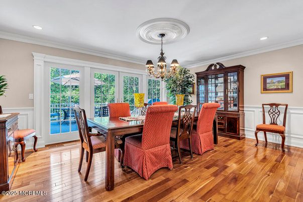 Chandelier, Dining room, Interior, Recessed Lighting, Wood Texture Flooring