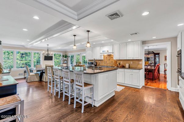 Chandelier, Dining room, Interior, Kitchen, Pendant Lights, Recessed Lighting, Wood Texture Flooring
