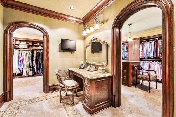 Interior, Recessed Lighting, Walk-in Closets