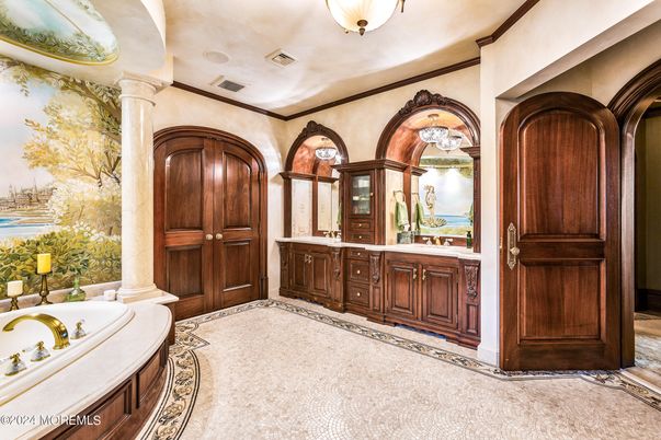 Bathroom, Interior, Recessed Lighting