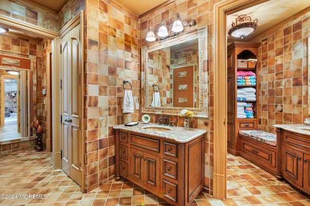 Bathroom, Interior, Stone Walls