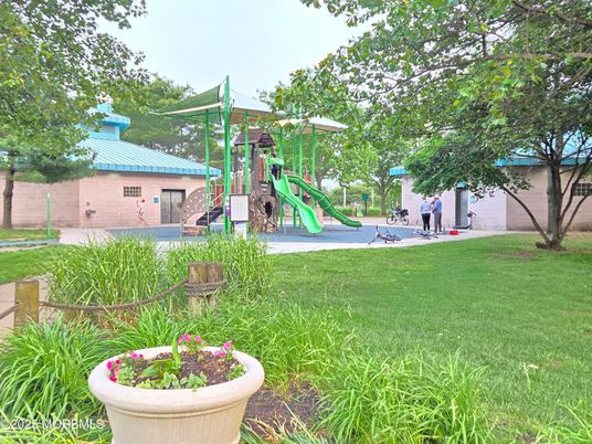 Backyard, Exterior, Playground