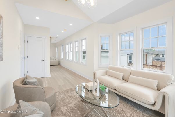 Interior, Living room, Recessed Lighting, Water, Wood Texture Flooring