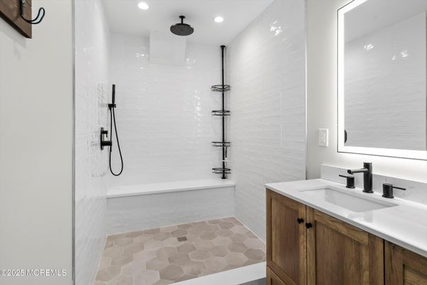 Bathroom, Interior, Recessed Lighting