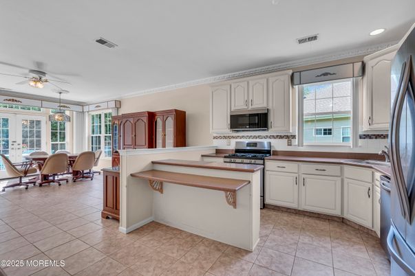 Dining room, Interior, Kitchen, Recessed Lighting