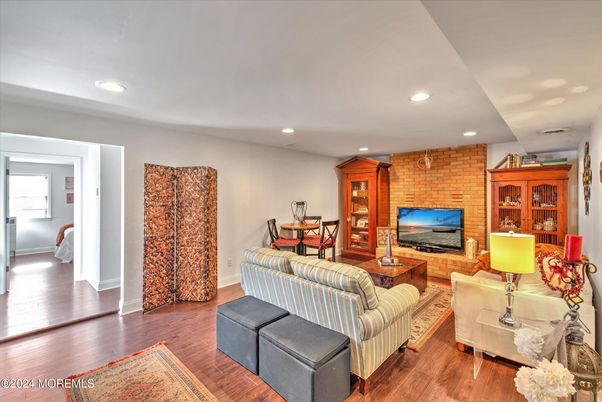 Interior, Living room, Recessed Lighting, Stone Walls, Wood Texture Flooring