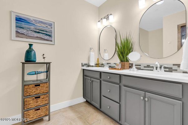 Bathroom, Dual Sink Vanities, Interior