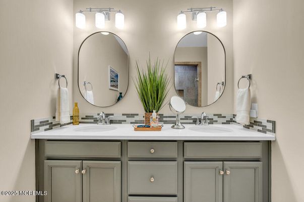 Bathroom, Dual Sink Vanities, Interior