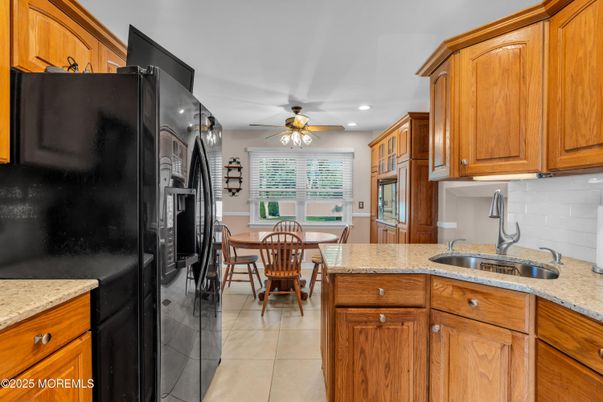 Dining room, Interior, Kitchen, Recessed Lighting