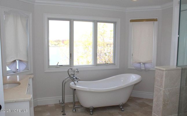 Bathroom, Free Standing Baths, Interior, Recessed Lighting