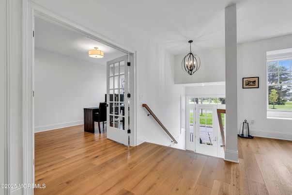 Chandelier, Interior, Wood Texture Flooring