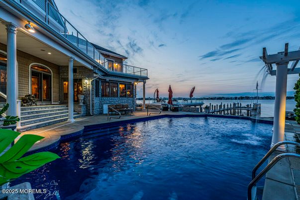Exterior, Pool, Water