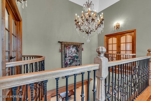 Chandelier, Interior