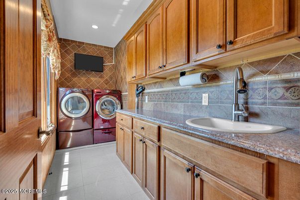 Interior, Recessed Lighting, Washer
