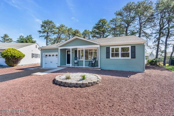 Attached, Backyard, Exterior, Facade, Ranch