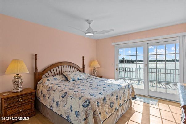 Bedroom, Interior, Water, Wood Texture Flooring