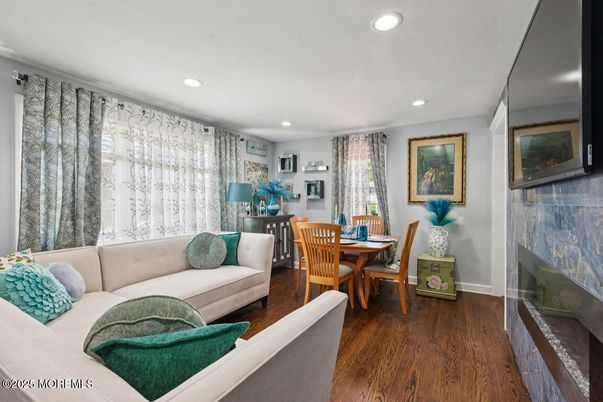 Dining room, Interior, Living room, Recessed Lighting, Wood Texture Flooring