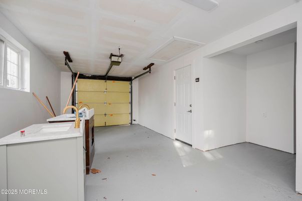 Garage, Interior
