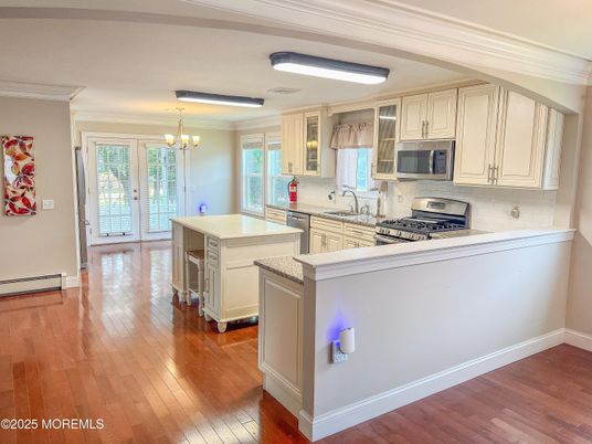 Chandelier, Interior, Kitchen, Wood Texture Flooring