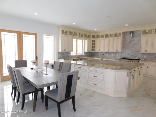 Dining room, Interior, Kitchen, Marble, Recessed Lighting