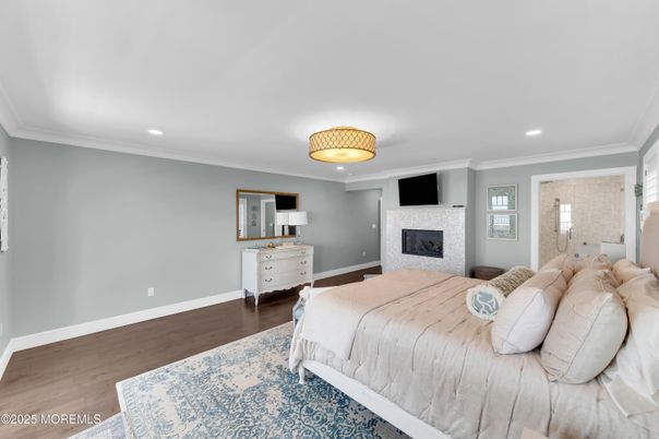 Bedroom, Fireplace, Interior, Recessed Lighting, Wood Texture Flooring