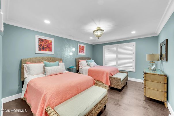 Bedroom, Interior, Pendant Lights, Recessed Lighting, Wood Texture Flooring