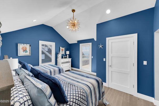 Bedroom, Interior, Pendant Lights, Recessed Lighting, Wood Texture Flooring