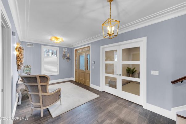 Interior, Pendant Lights, Wood Texture Flooring