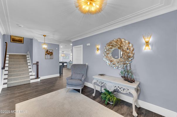Interior, Pendant Lights, Wood Texture Flooring