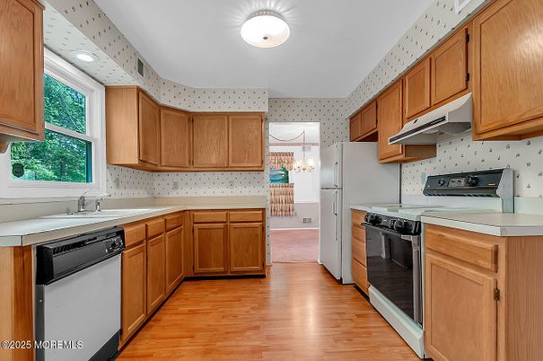 Chandelier, Interior, Kitchen, Recessed Lighting, Wood Texture Flooring