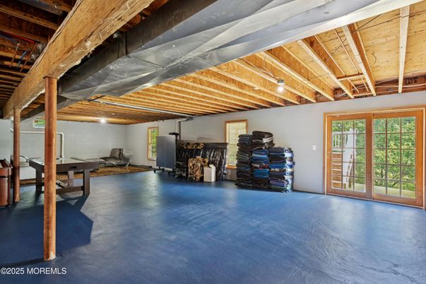 Empty room, Interior, Wooden Beams, Wooden Ceilings