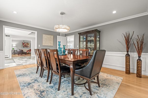 Chandelier, Dining room, Interior, Recessed Lighting, Wood Texture Flooring