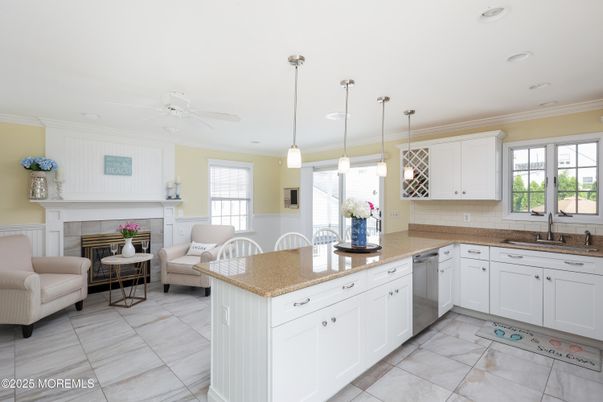 Fireplace, Interior, Kitchen, Pendant Lights, Recessed Lighting