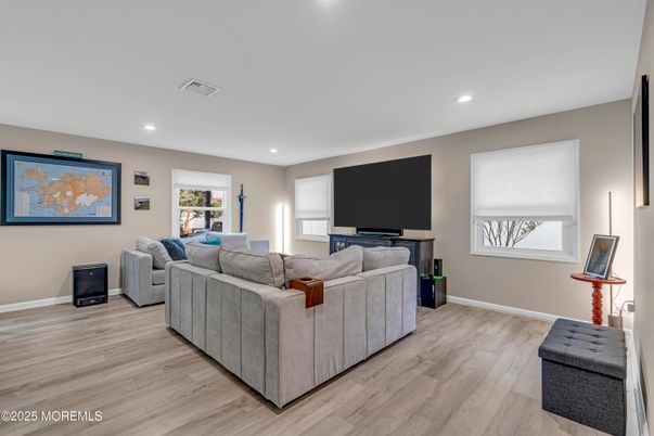 Interior, Living room, Recessed Lighting, Wood Texture Flooring