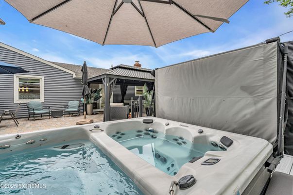 Exterior, Hot Tub