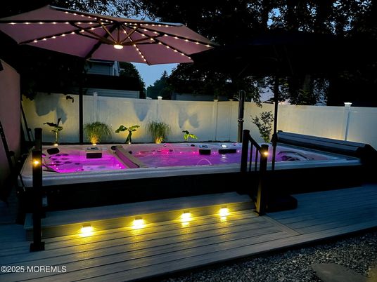 Exterior, Hot Tub