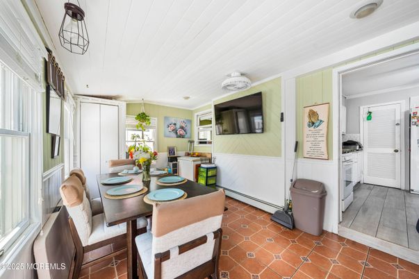 Dining room, Interior