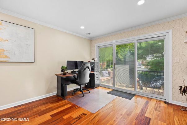 Home Office, Interior, Recessed Lighting, Wood Texture Flooring