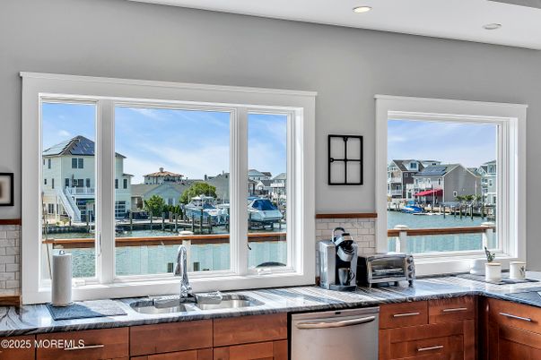 Interior, Kitchen, Recessed Lighting, Water